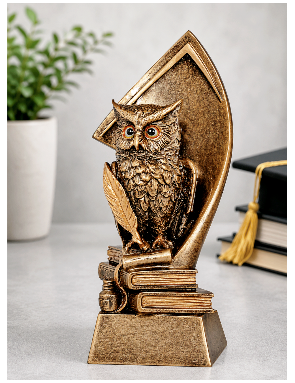 RTX220  Statuetka SOWA / symbol WIEDZY i NAUKI - seria ENJOY,  H-180mm, W-90mm 