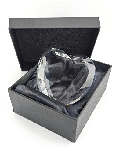 CX2710  Trofeum kryształowe diamentowane SERCE,  rozmiar H-90mm, W-80mm grubość 35mm, etui typu GIFTBOX