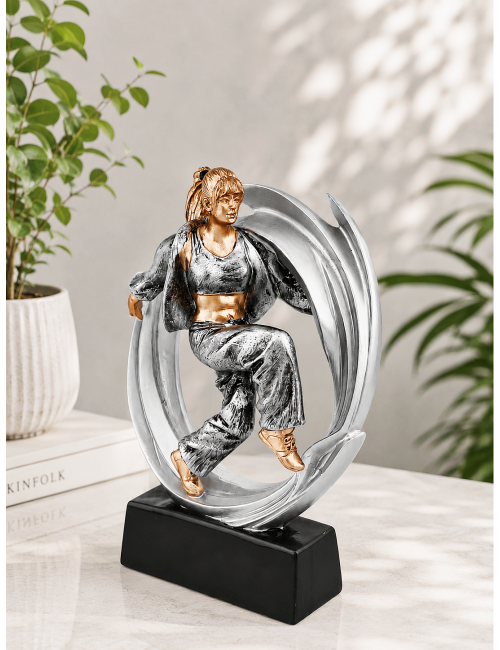 DRX024  Statuetka TANIEC - seria WOW !, odlew 3D, wysokość H-170mm, W-120mm -DANCER
